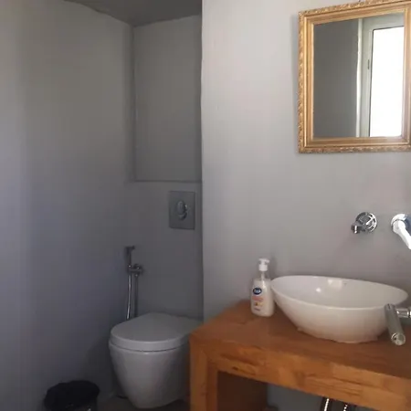 Beautiful And Spacious 3 Bedroom House In The Heart Of Mykonos! 别墅